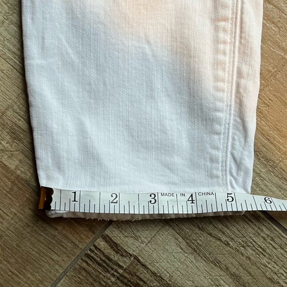 Lucky Brand Lolita Distressed Cropped Capri White Denim Jeans - Picture 12 of 13